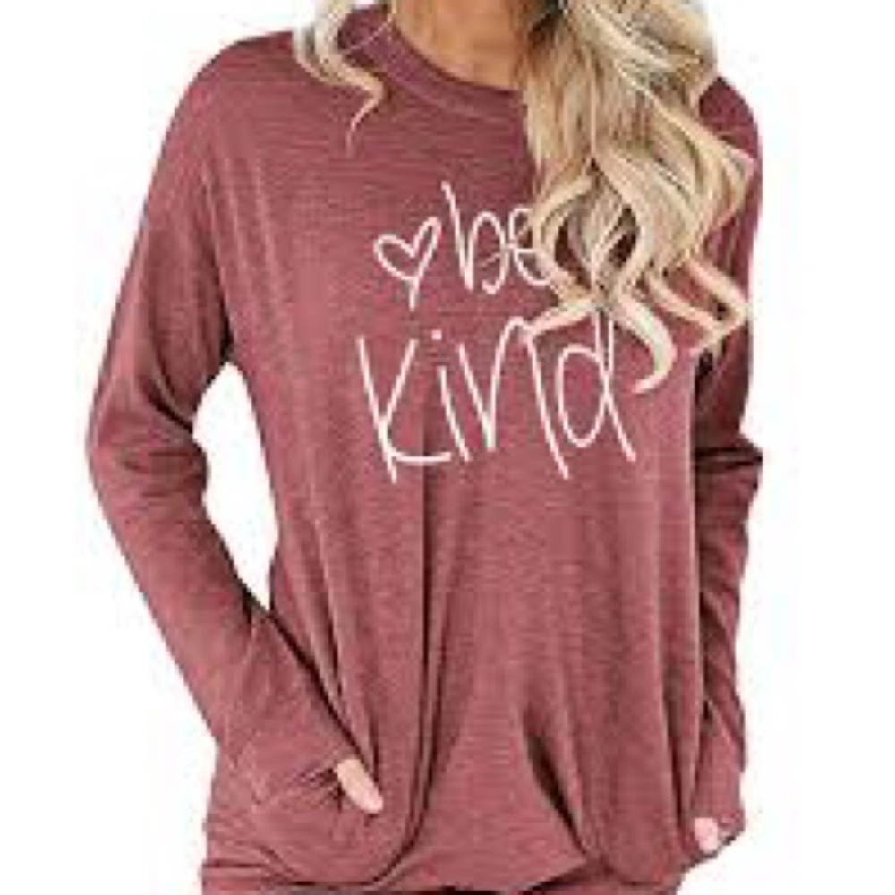 Be Kind Graphic Top